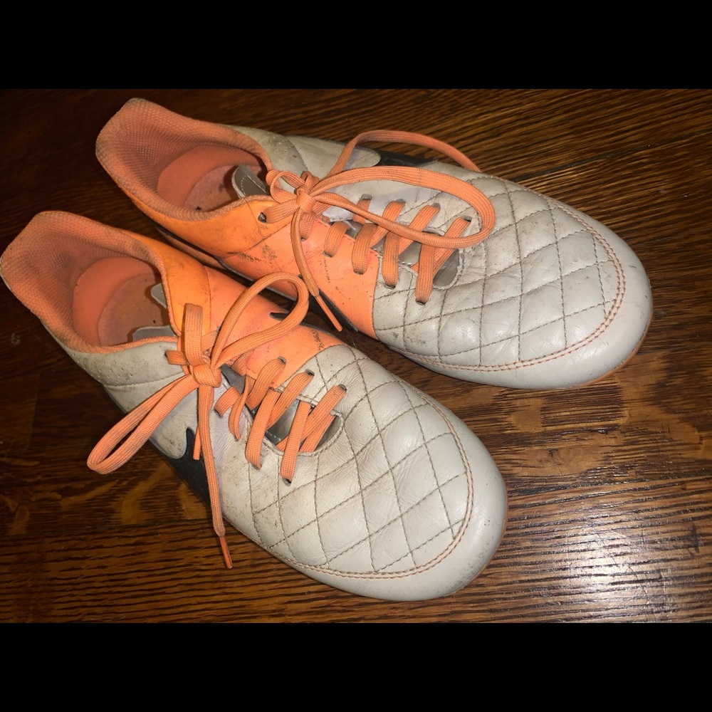 Soccer cleats